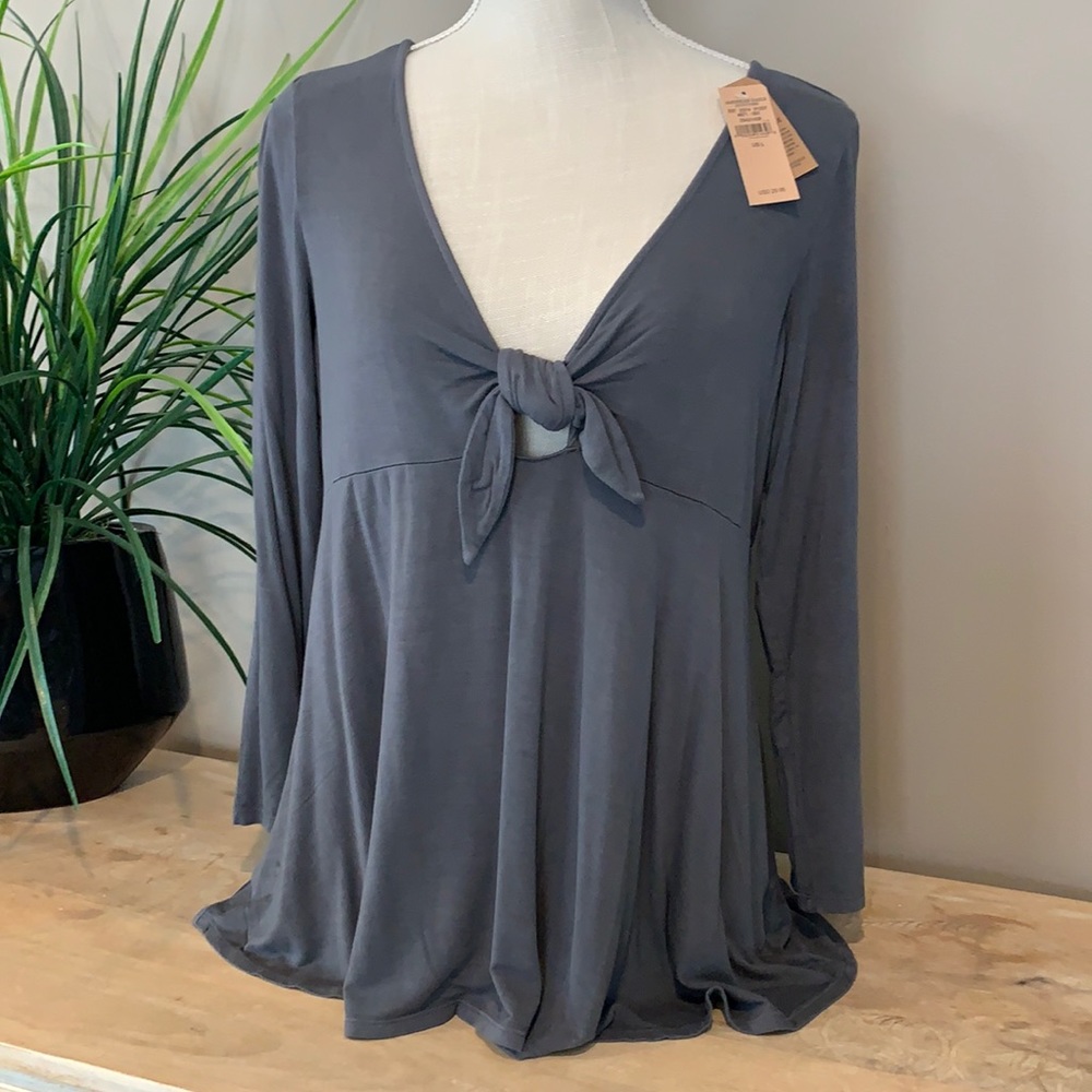 American Eagle top